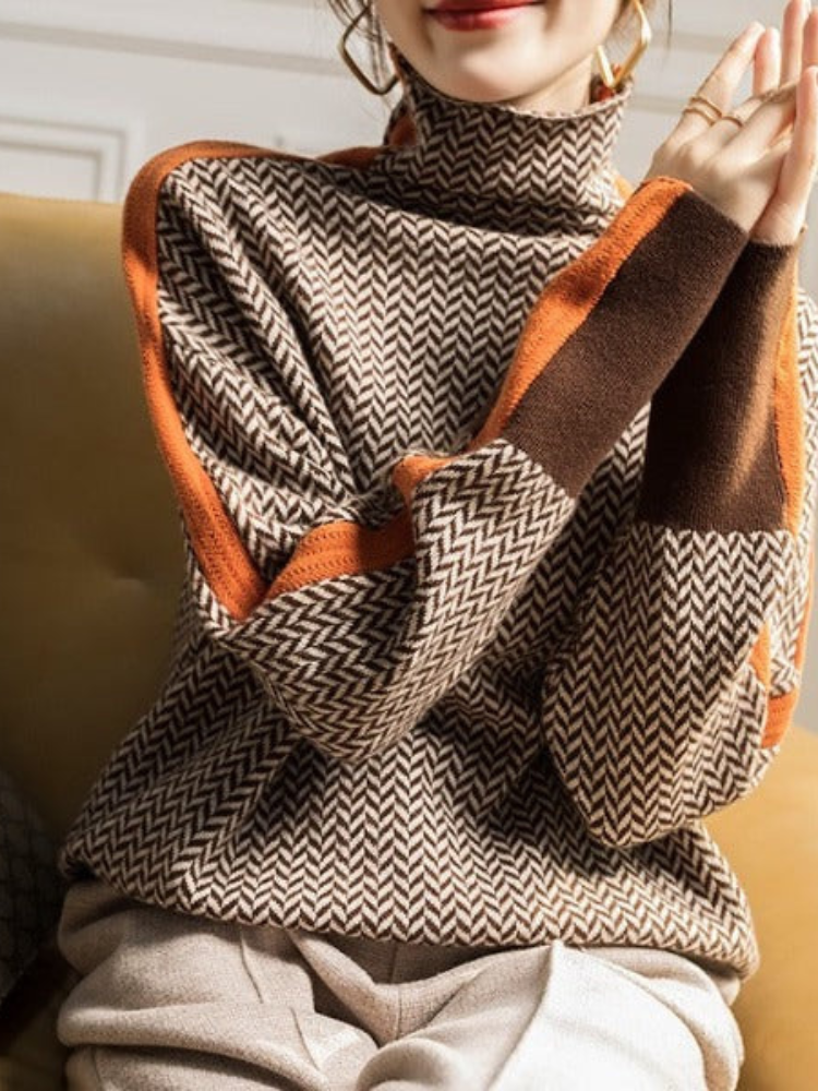 Maglione donna dolcevita a righe contrastanti elegante e morbido