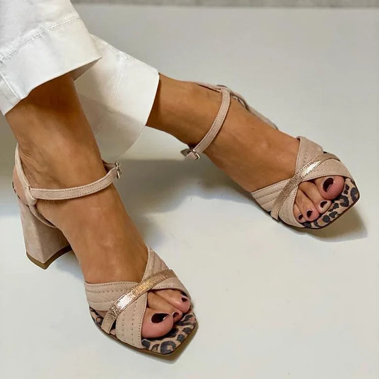 Sandali con tacco largo eleganti e confortevoli per donna