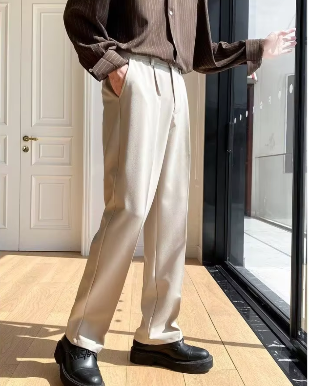 Pantaloni uomo eleganti a gamba larga comodi e moderni