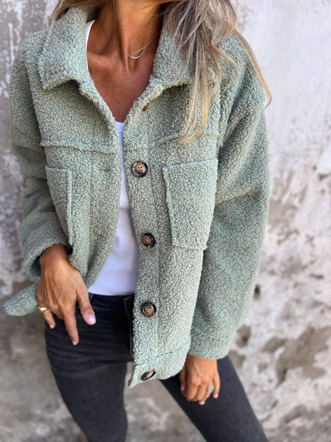 Giacca donna corta elegante e calda con bottoni