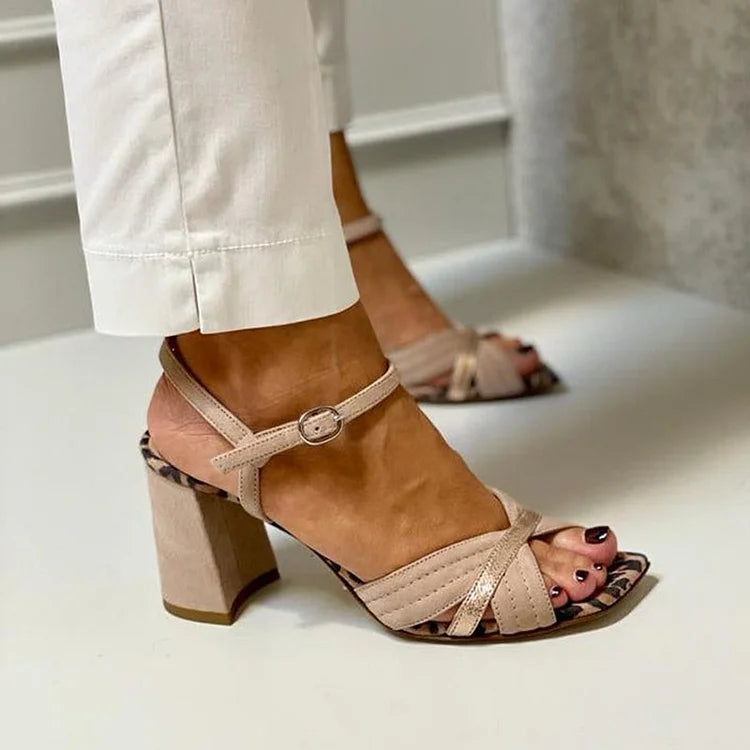 Sandali con tacco largo eleganti e confortevoli per donna