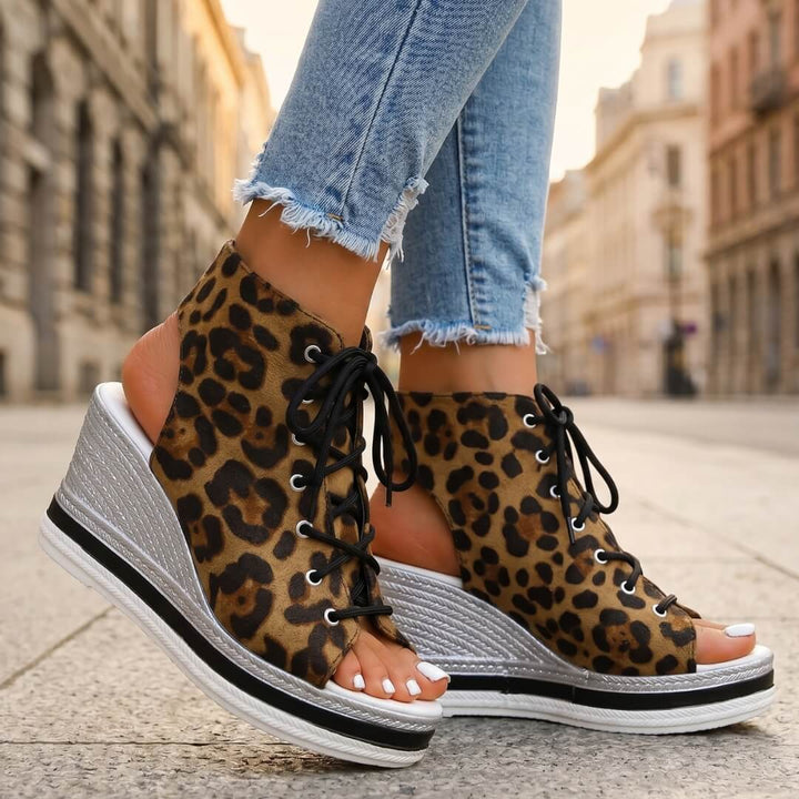 Sandali donna con zeppa alta e allacciatura frontale