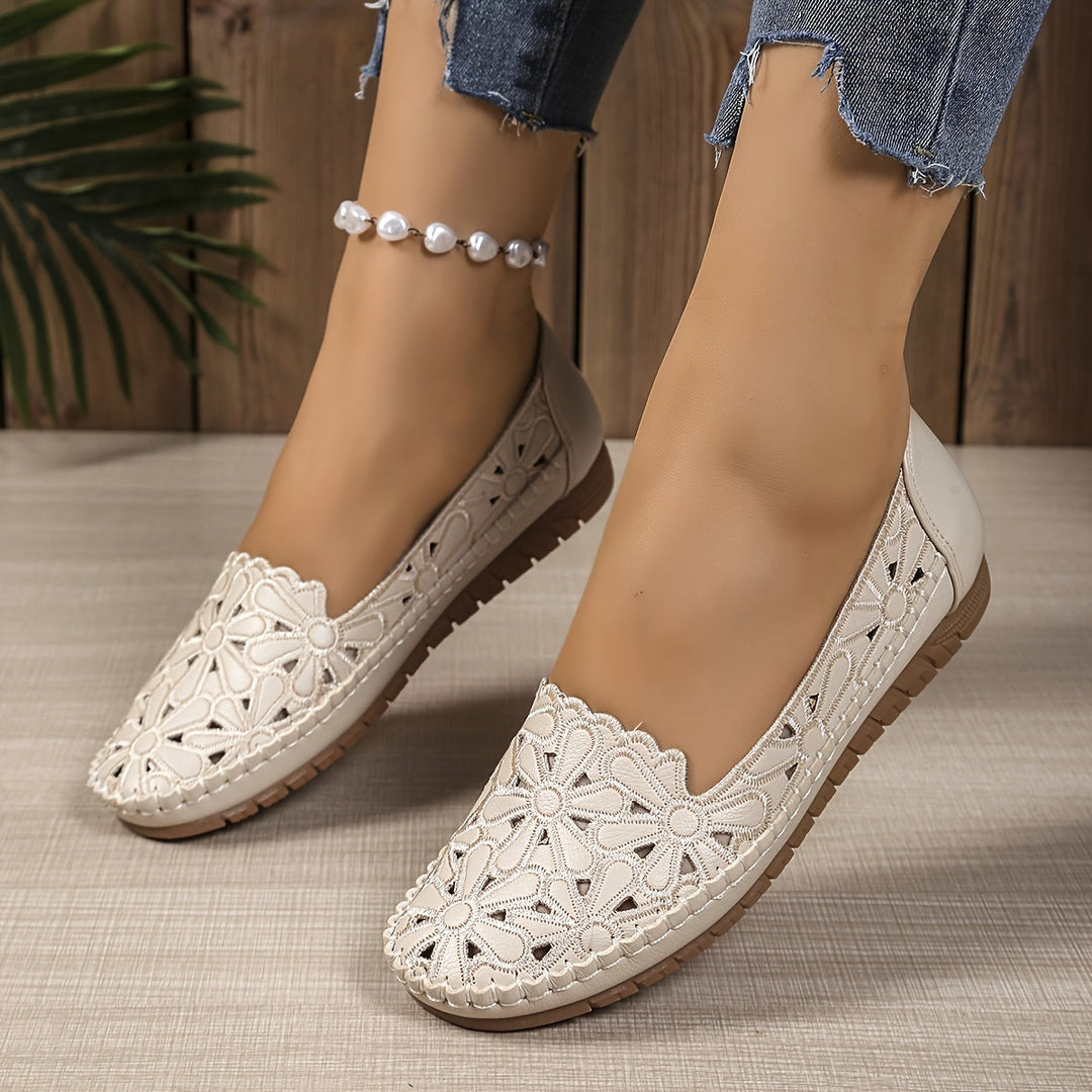 Scarpe slip-on traforate eleganti e confortevoli per donna