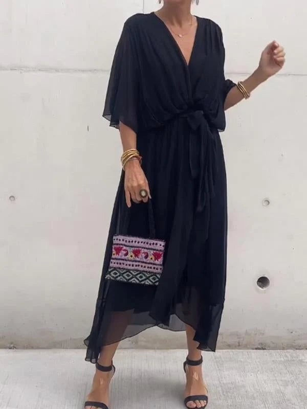 Stylowa i elegancka sukienka maxi w dekolcie