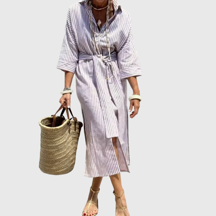 Abito a righe elegante e fluido per donna