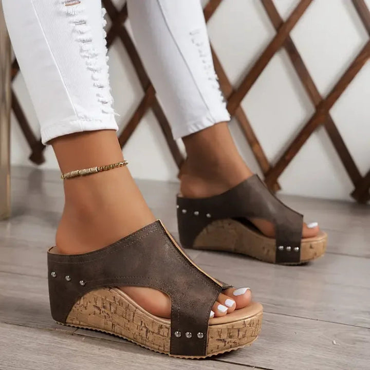 Sandali con zeppa da donna comodi ed eleganti