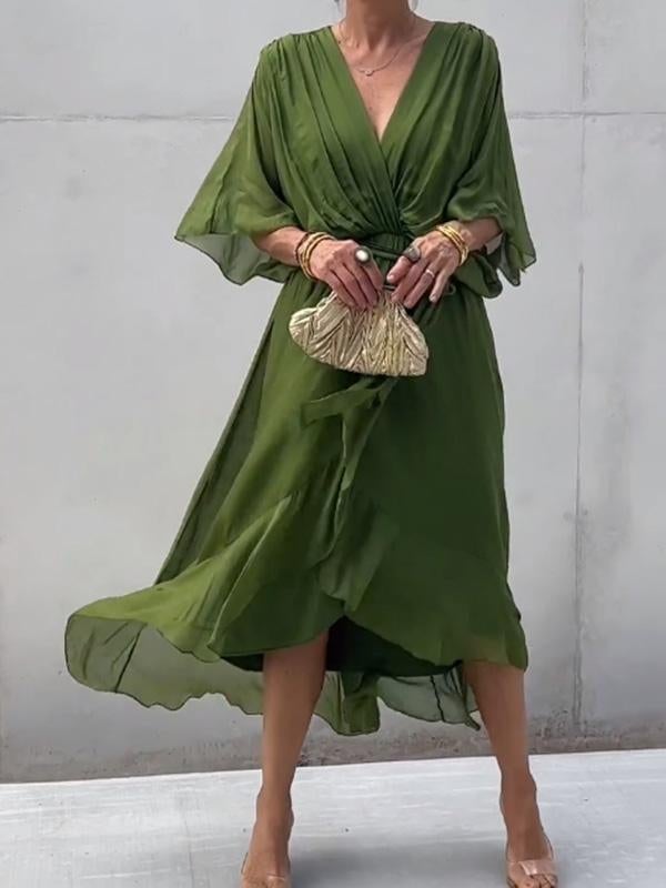 Stylowa i elegancka sukienka maxi w dekolcie