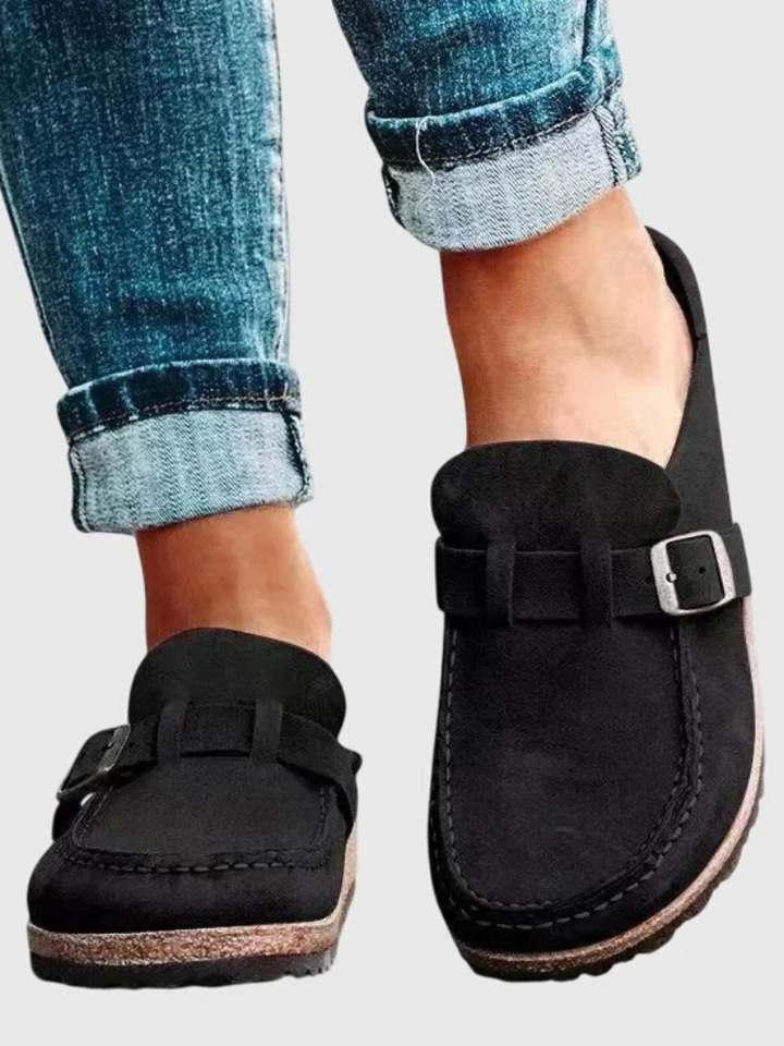 Zoccoli comfort in stile suede con fibbia regolabile per donna
