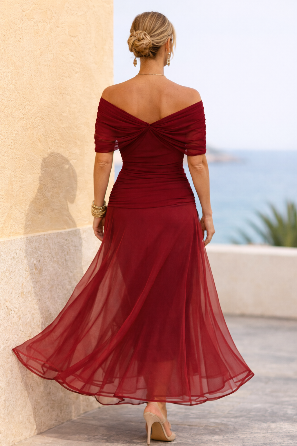 Abito lungo floreale elegante da donna fluido e raffinato