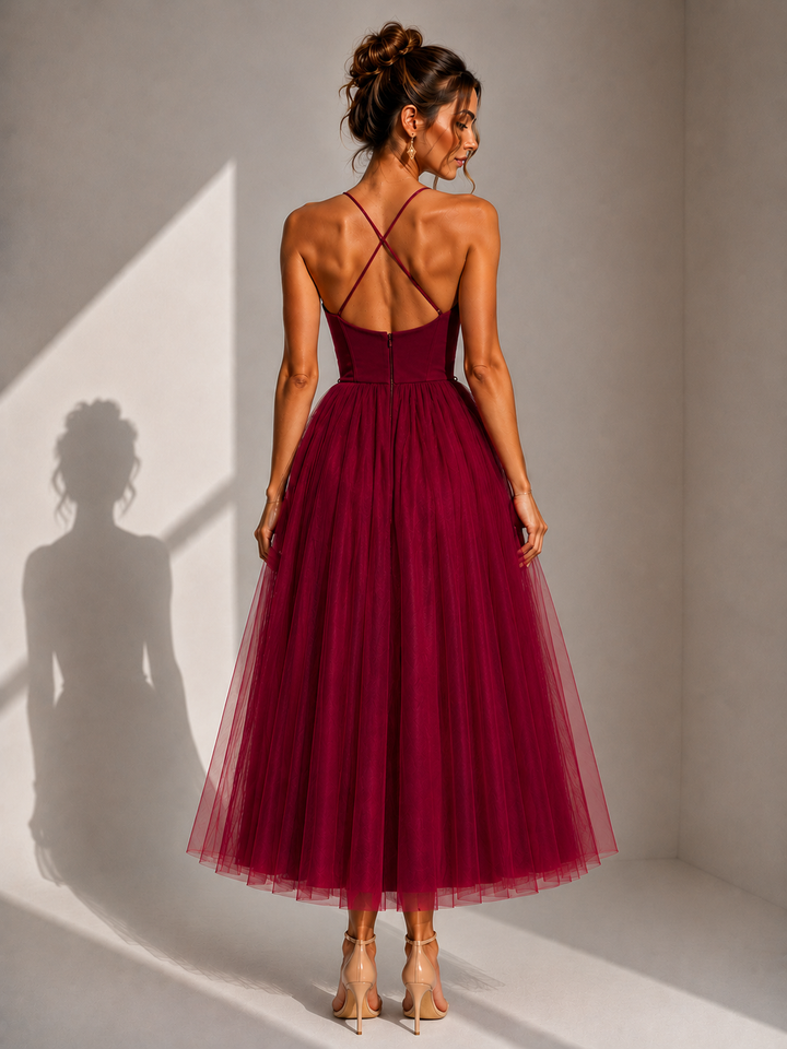 Abito midi elegante in tulle con schiena scoperta