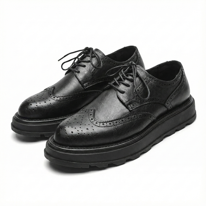 Scarpe uomo eleganti strutturate con lacci e suola stabile