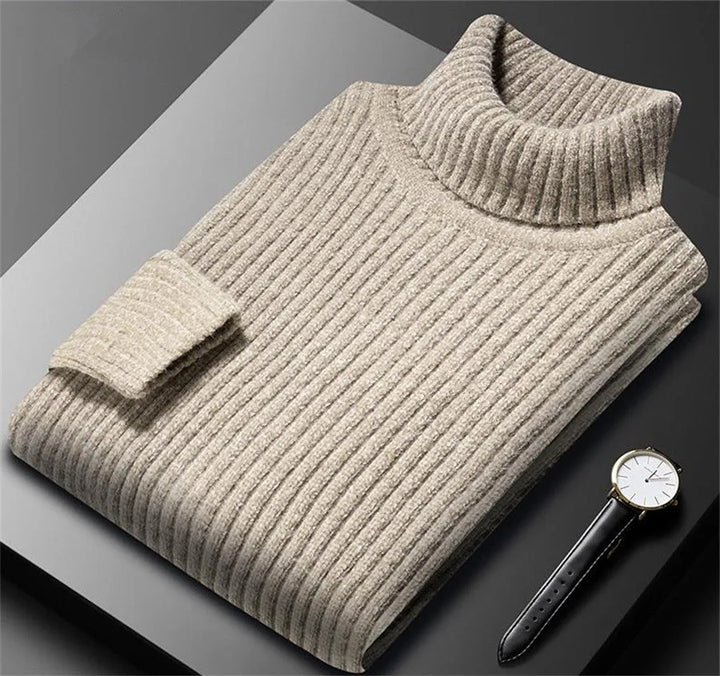 Maglione uomo dolcevita strutturato caldo e aderente