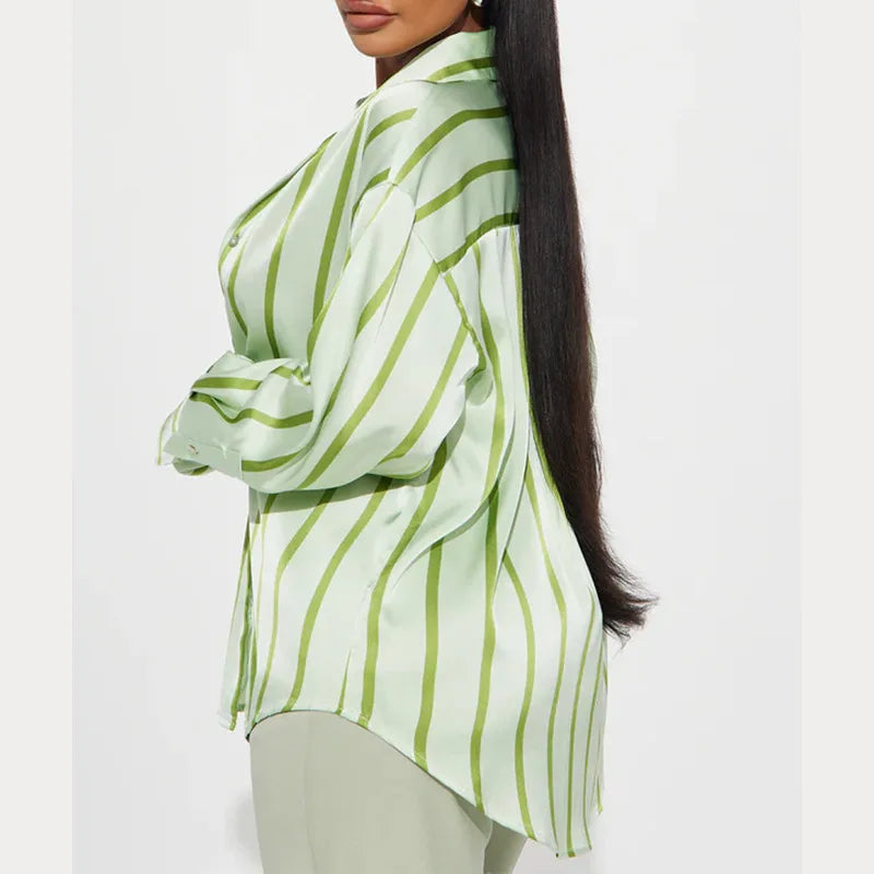 Camicia donna satinata a righe elegante e raffinata