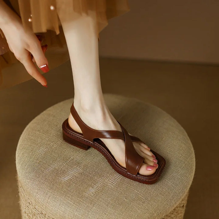 Sandali donna in pelle italiana con fasce incrociate