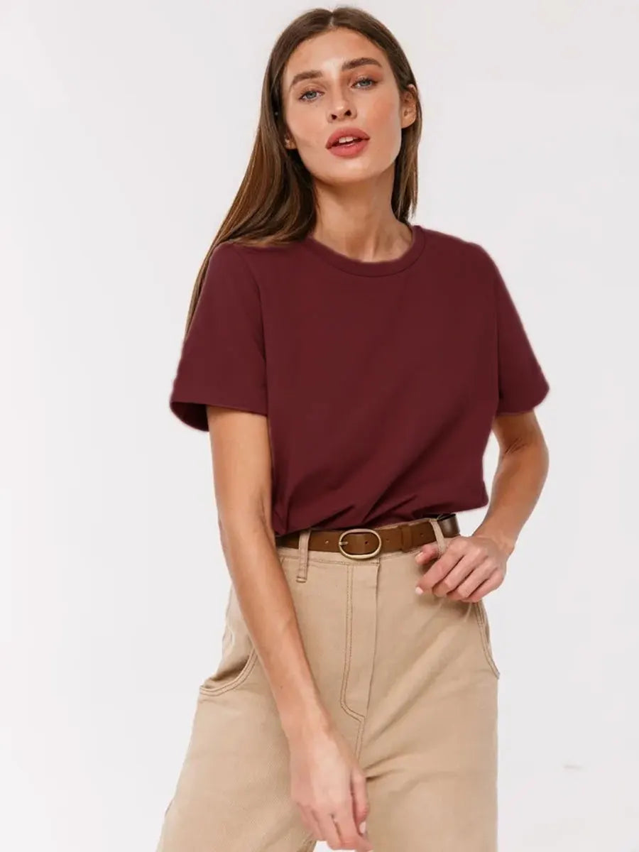 T-shirt donna in cotone 100% essenziale e versatile