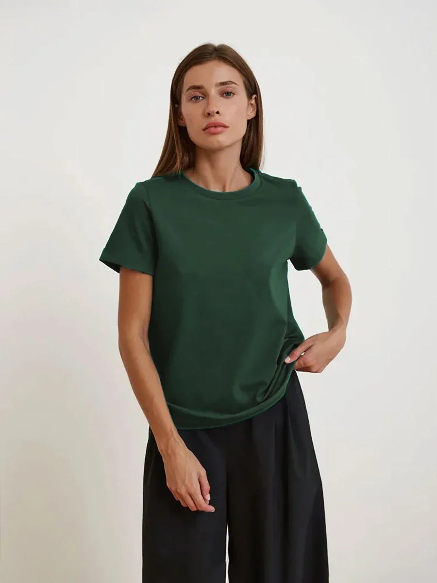 T-shirt donna in cotone 100% essenziale e versatile