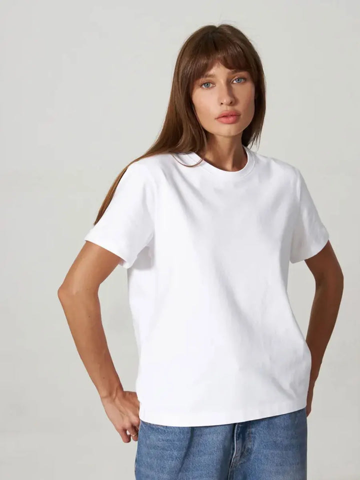 T-shirt donna in cotone 100% essenziale e versatile