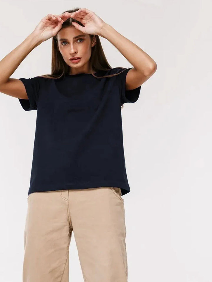 T-shirt donna in cotone 100% essenziale e versatile