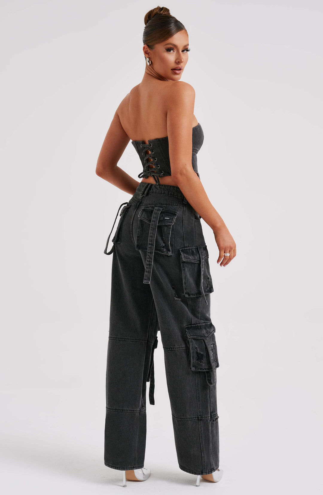 Pantaloni cargo donna in denim nero oversize a vita alta