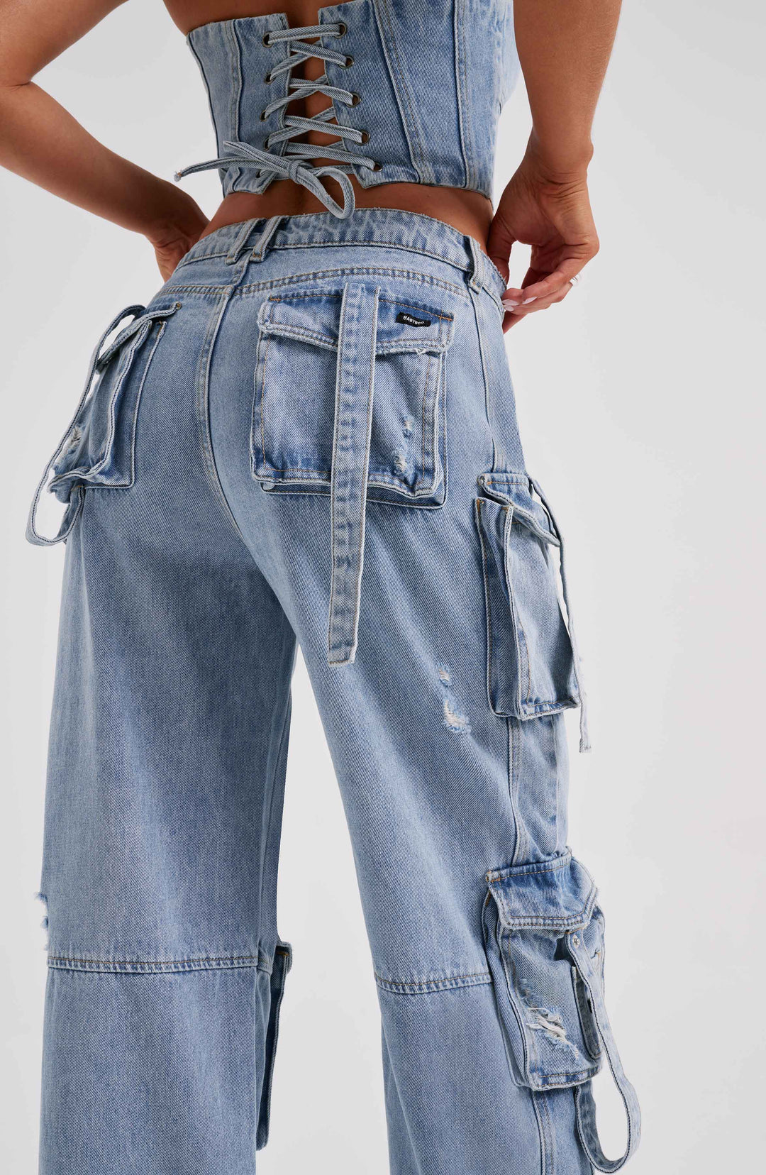 Pantaloni cargo donna in denim blu oversize a vita alta