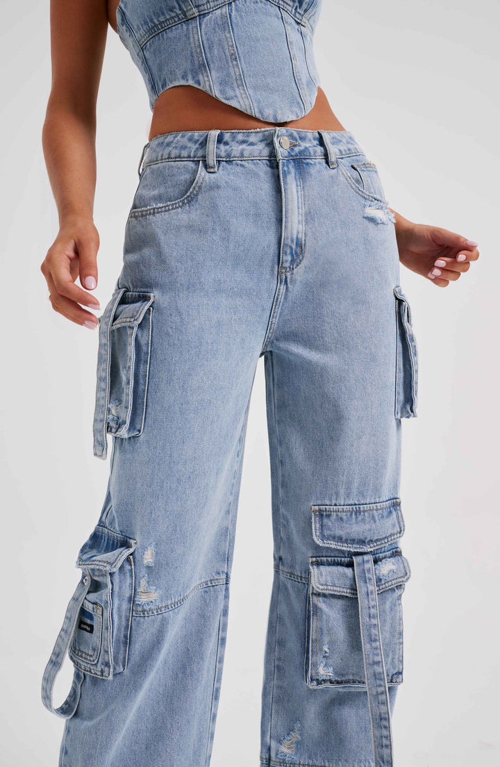 Pantaloni cargo donna in denim blu oversize a vita alta