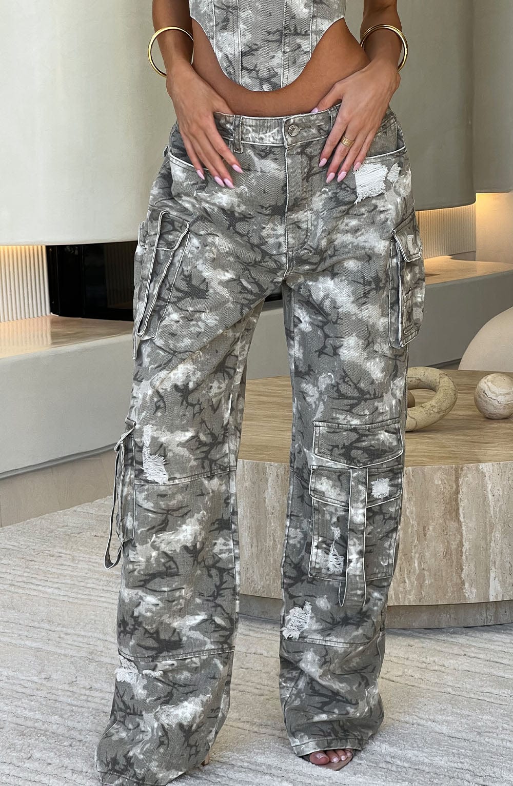 Pantaloni cargo donna in denim camouflage oversize a vita alta