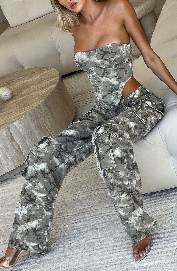 Pantaloni cargo donna in denim camouflage oversize a vita alta