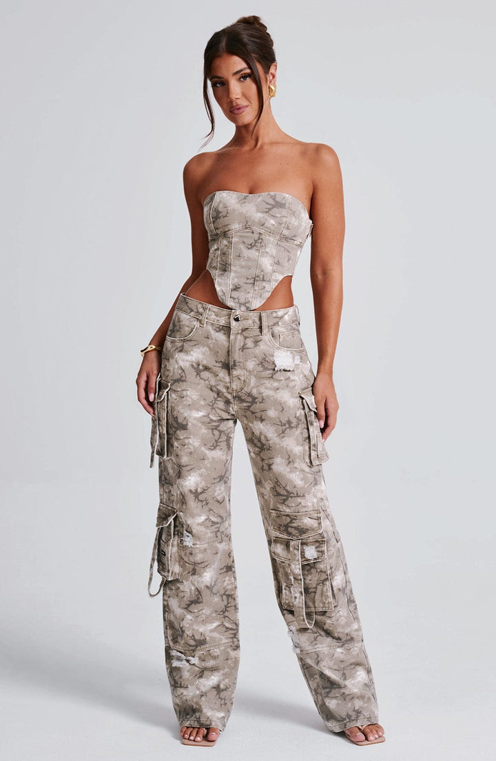 Pantaloni cargo donna in denim camouflage oversize a vita alta