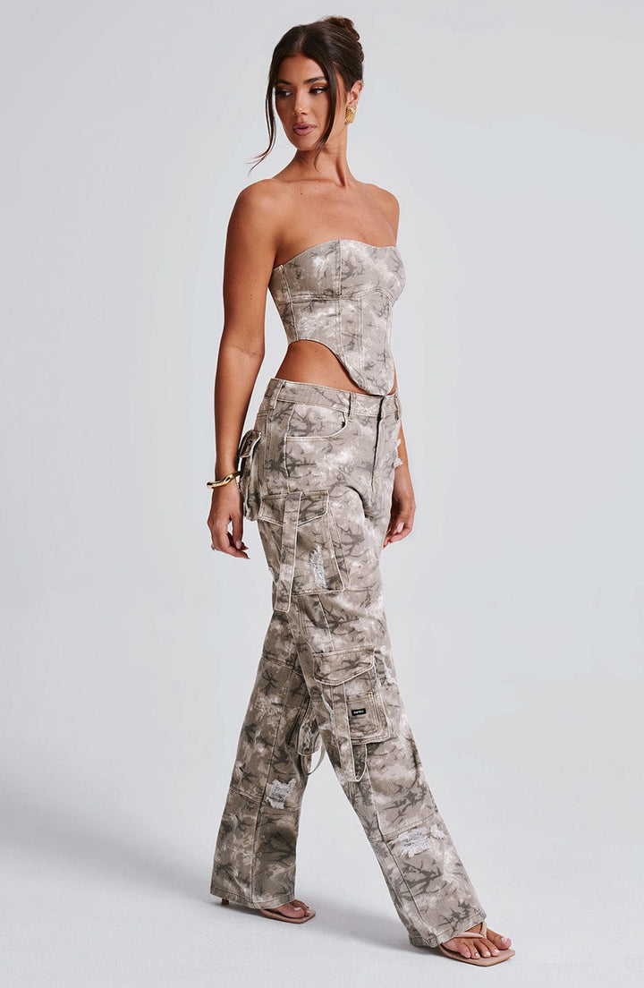 Pantaloni cargo donna in denim camouflage oversize a vita alta