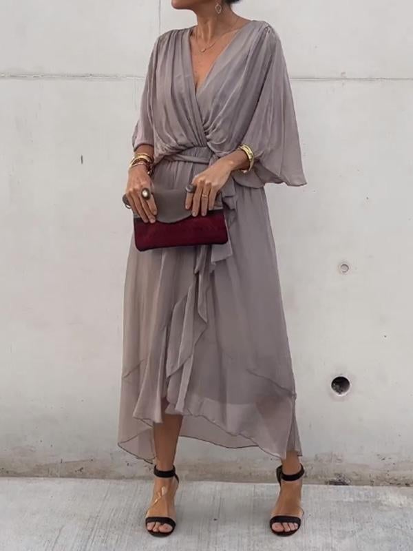 Stylowa i elegancka sukienka maxi w dekolcie