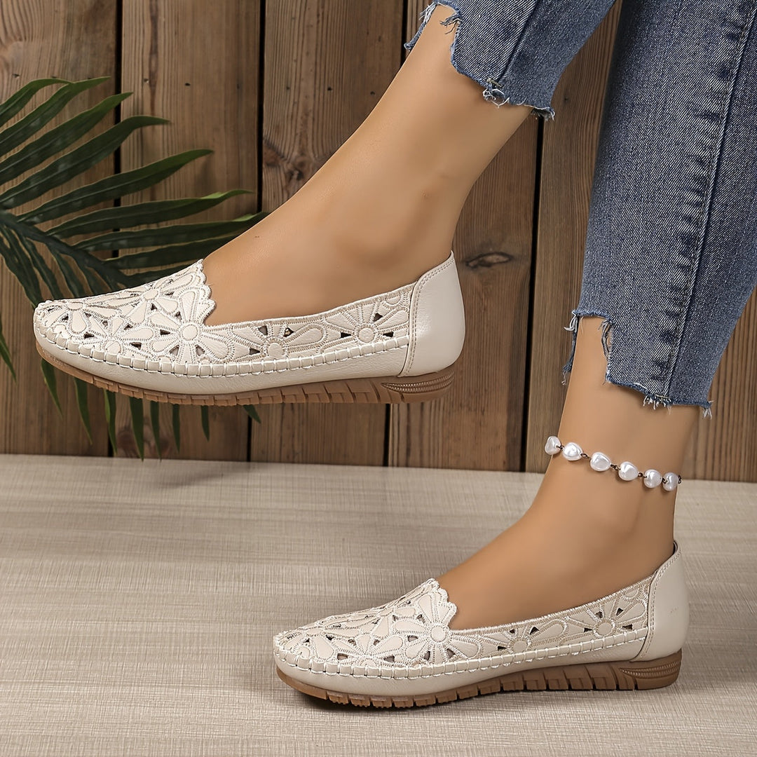 Scarpe slip-on traforate eleganti e confortevoli per donna