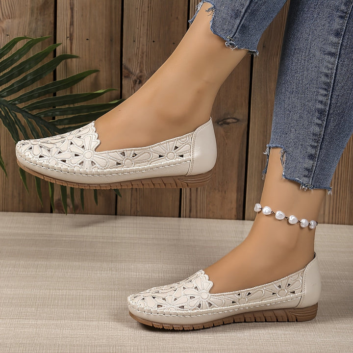 Scarpe slip-on traforate eleganti e confortevoli per donna