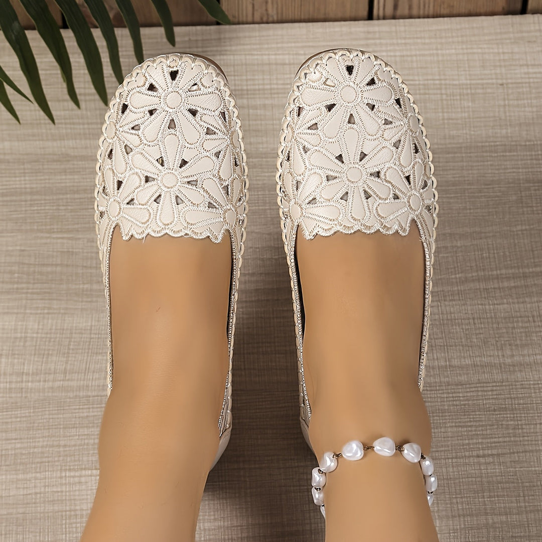 Scarpe slip-on traforate eleganti e confortevoli per donna