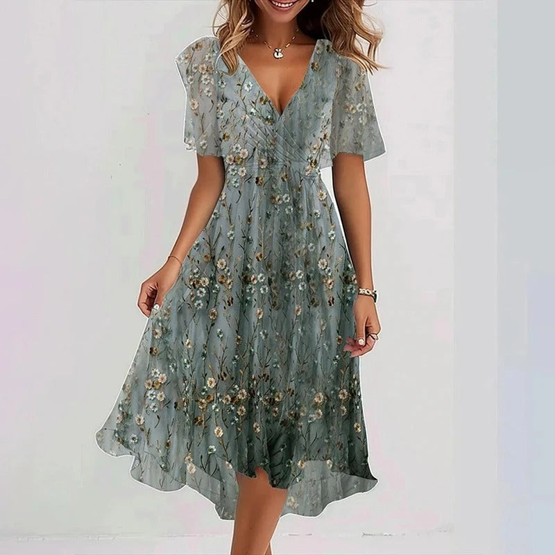 Abito da donna elegante colorato e raffinato