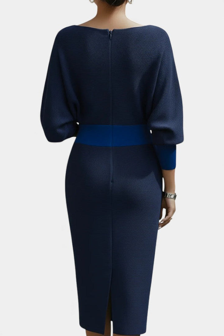 Abito midi elegante con scollo drappeggiato per donna