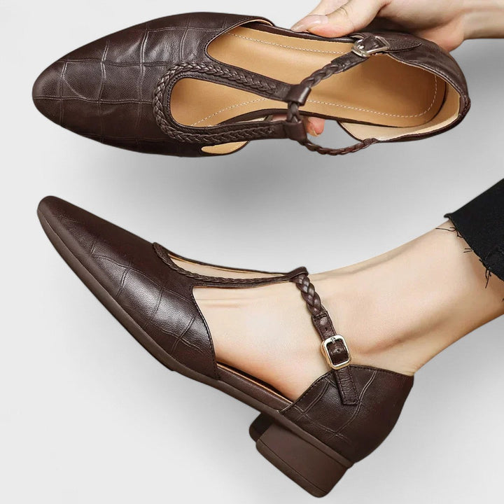 Scarpe ortopediche in pelle eleganti e confortevoli per donna