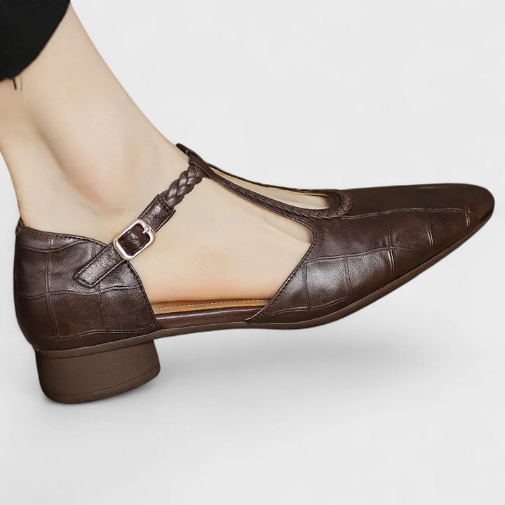 Scarpe ortopediche in pelle eleganti e confortevoli per donna