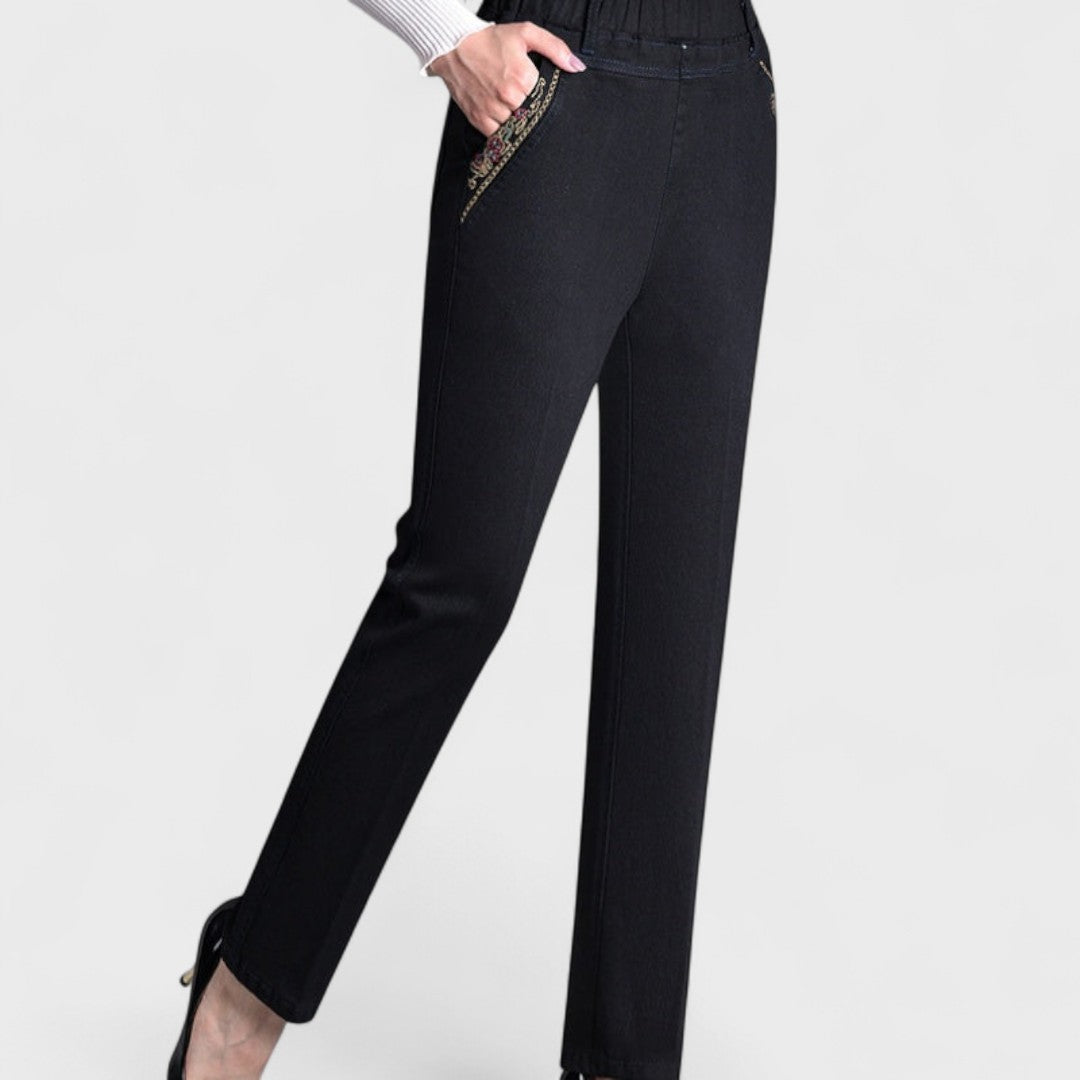 Jeans donna elasticizzati con vita alta e tasche laterali